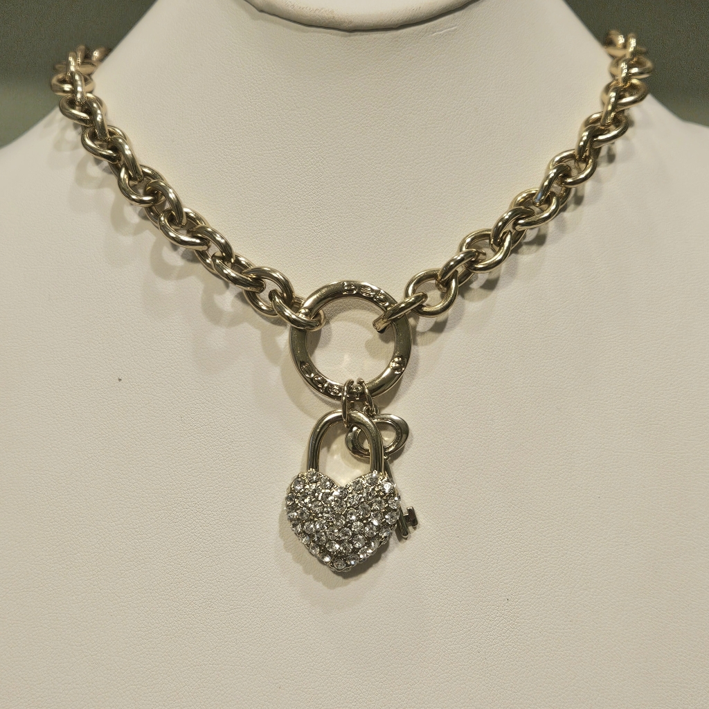 Bebe Charm Necklace Chunky Gold Crystal Heart Locket Key Bebe Logo Nwot 35$